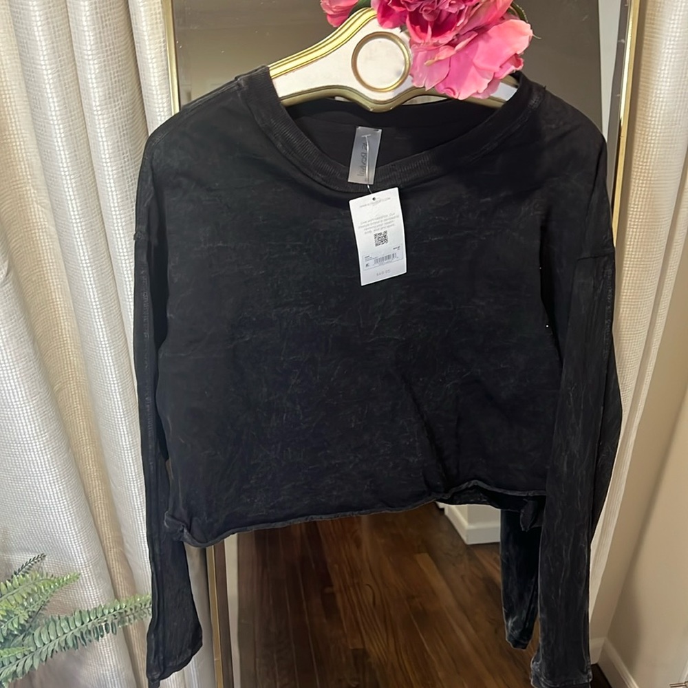 Altar’d State Top 💄💋 - Picture 4 of 8